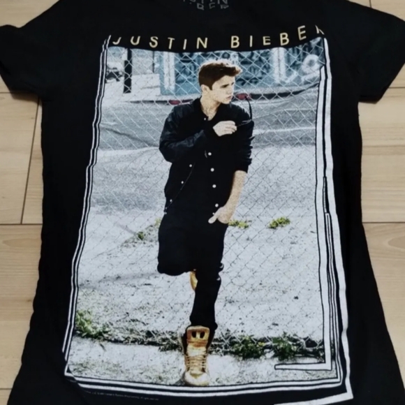Justin Bieber shirt - Picture 4 of 4